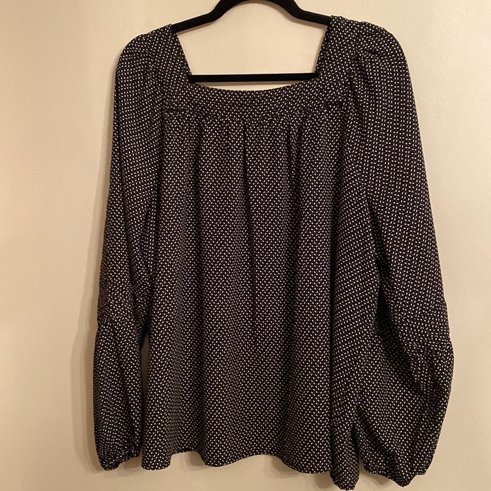 Lauren Conrad  Black & White Top with Balloon Elastic Hem Sleeve, Size XXL